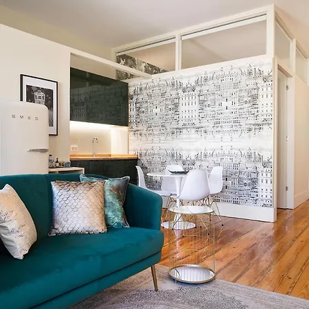 Historic At Cardosas With Balcony Apartment
